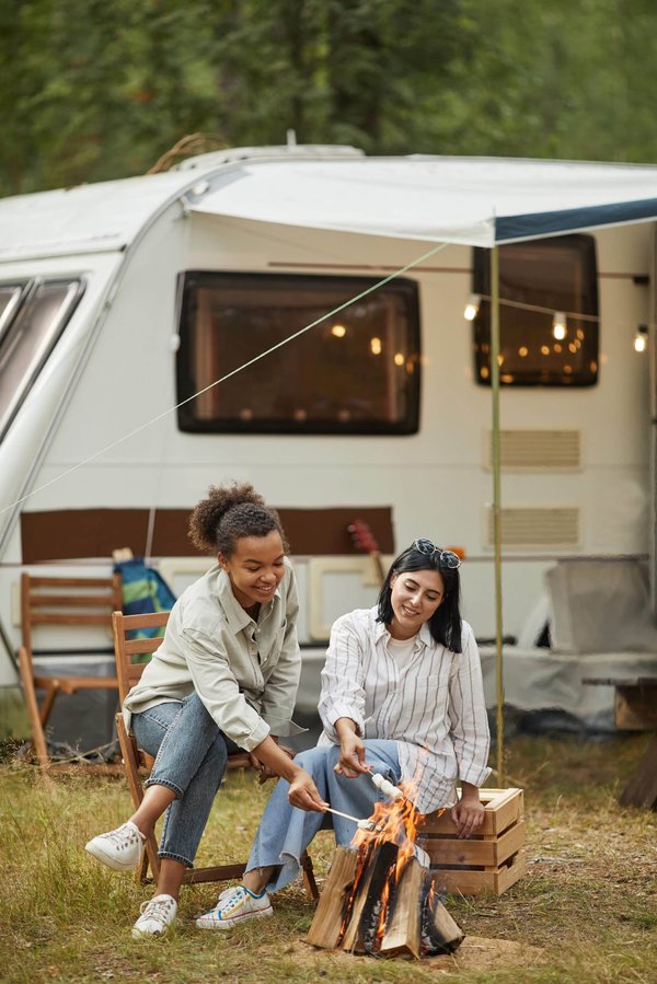 Quels exercices pratiquer pour rester actif pendant un camping statique?